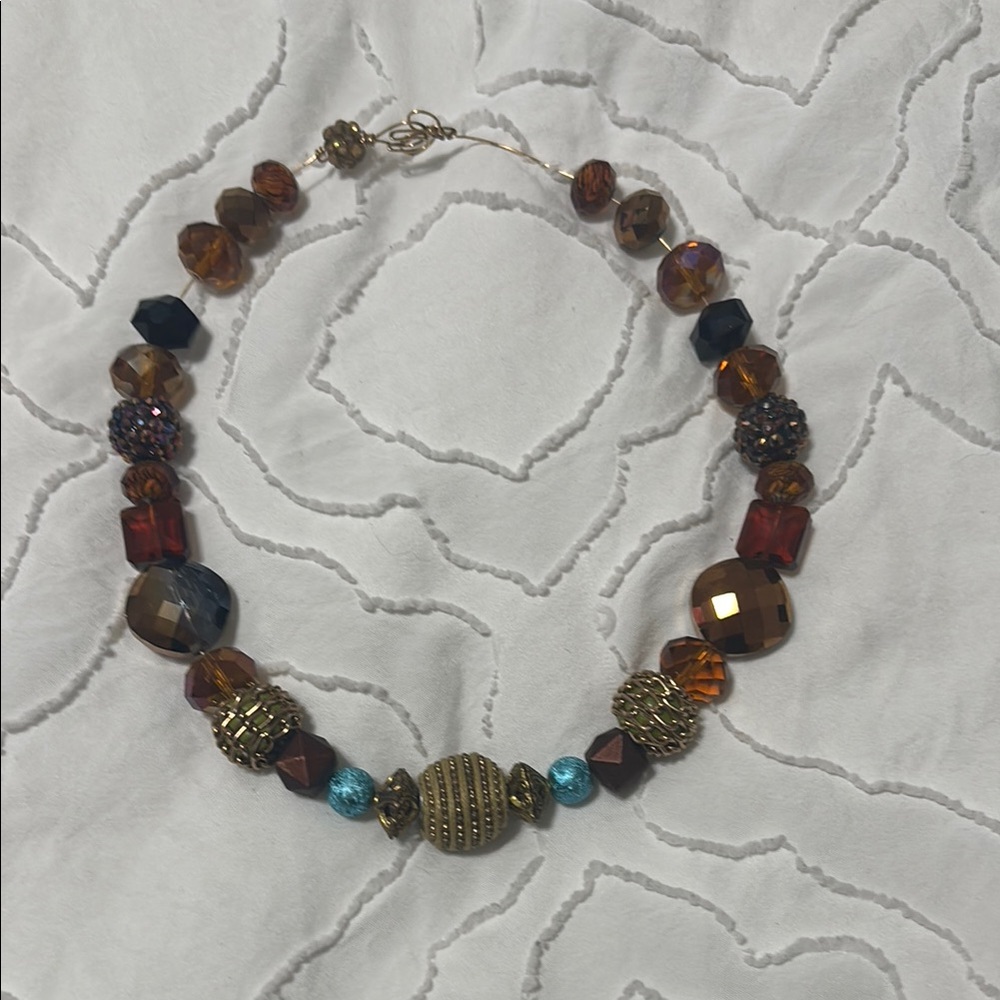 Elegant Multicolor Beaded Necklace